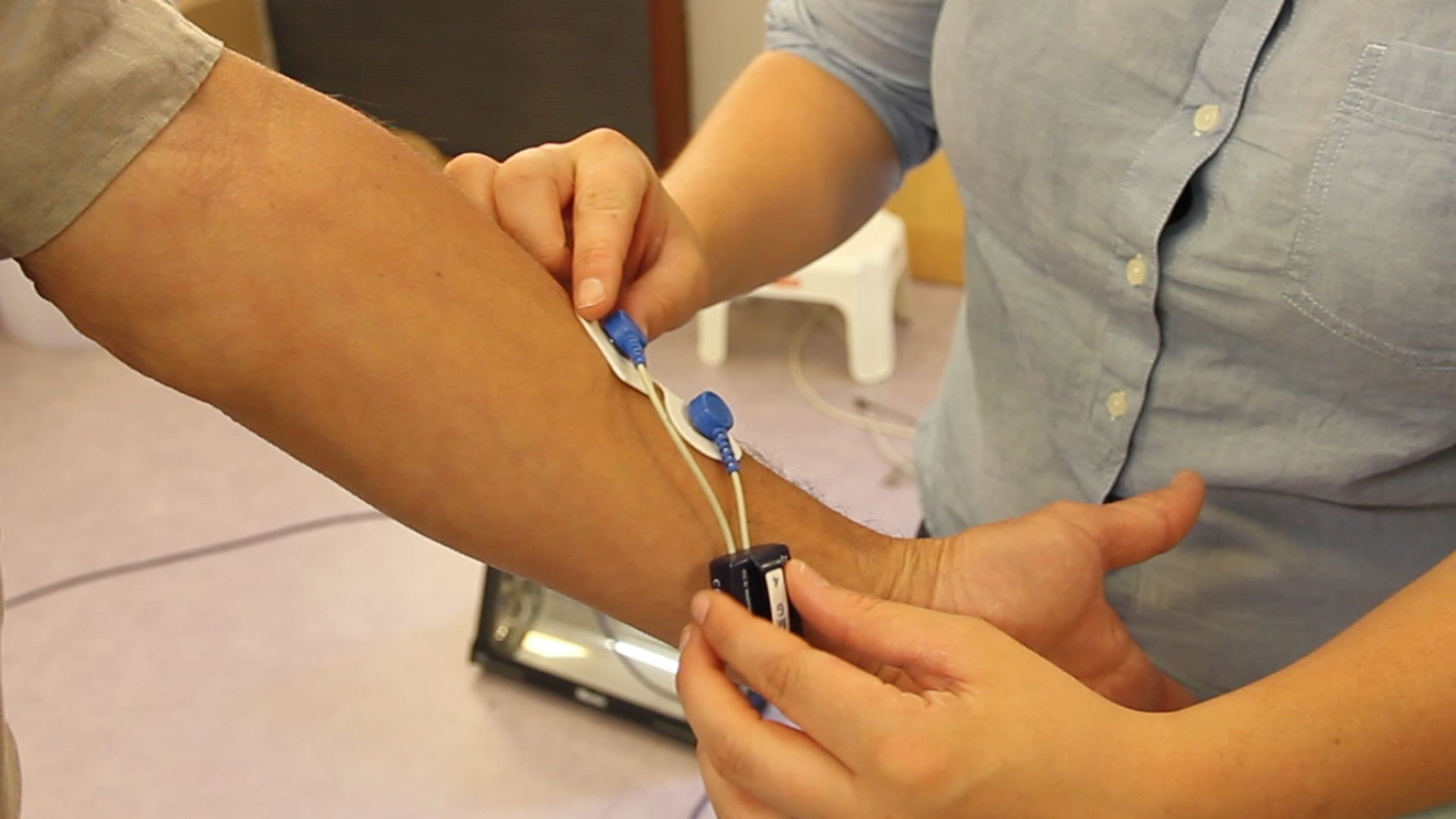 Photo dans le laboratoire de rechercher de la clinique Ostéobio de Cachan de l'école d'ostéopathie Ostéobio Paris