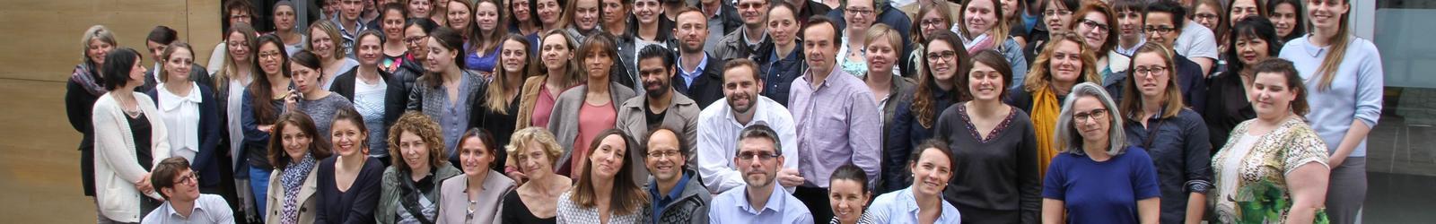 Photo de groupe au congrès international d'ostéopathie de l'école d'ostéopathie Ostéobio Paris