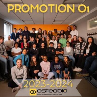 photo de groupe des étudiants en première année école Ostéobio