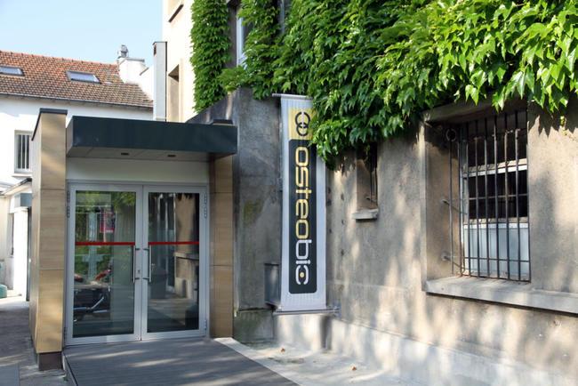 Entrée du campus de l'école d'ostéopathie Ostéobio Paris